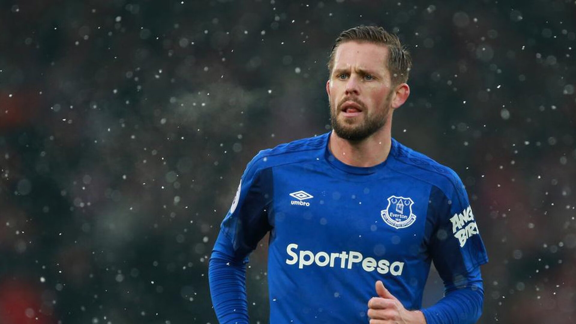 开云体育中国官网-“峡谷穿梭：深山中的极速对抗”，峡谷穿越运动